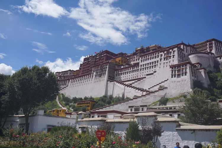 【巅峰之旅】西藏四飞7天跟团游、拉萨、布达拉宫、大昭寺、羊卓雍措、卡若拉冰川、珠峰大本营、扎寺伦布寺 【巅峰之旅】西藏四飞7天跟团游、拉萨、布达拉宫、大昭寺、羊卓雍措、卡若拉冰川、珠峰大本营、扎寺伦布寺