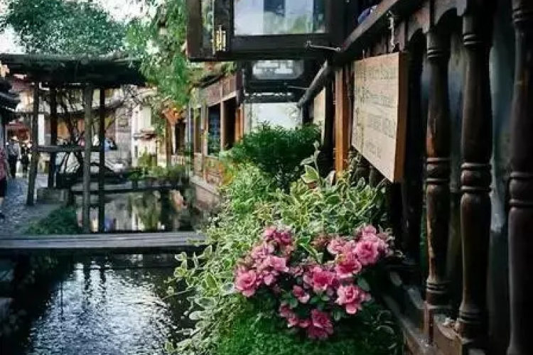 【休闲云南6天5晚跟团游】云南昆明石林+东巴秘境+洱海游船+玉龙雪山冰川大索道、洱海休闲游 【休闲云南6天5晚跟团游】云南昆明石林+东巴秘境+洱海游船+玉龙雪山冰川大索道、洱海休闲游