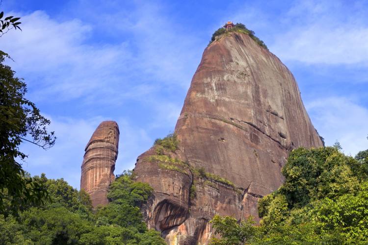 【韶关观光之旅两日游】广州往返韶关丹霞山、阳元山、南华寺、狮子岩、入住温泉酒店2天1晚跟团游 【韶关观光之旅两日游】广州往返韶关丹霞山、阳元山、南华寺、狮子岩、入住温泉酒店2天1晚跟团游