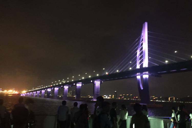 【香港+港珠澳大桥一日游】广州往返香港港珠澳大桥昂坪360缆车祈福一天游 【香港+港珠澳大桥一日游】广州往返香港港珠澳大桥昂坪360缆车祈福一天游